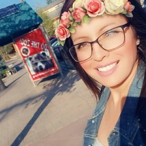 Meet your Posher, Dina araceli